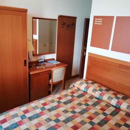 Hotel Il Brigantino Porto Recanati Esterno foto