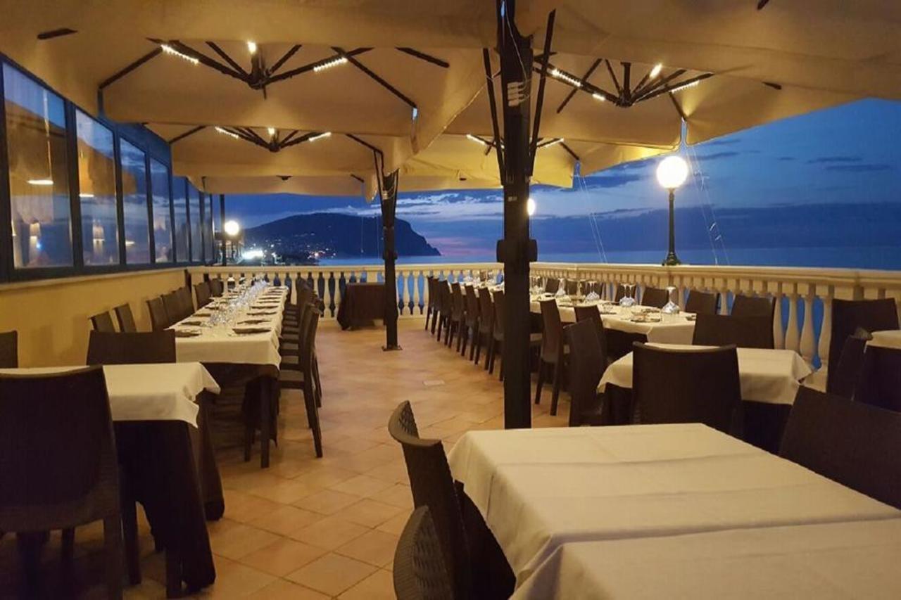 Hotel Il Brigantino Porto Recanati Esterno foto