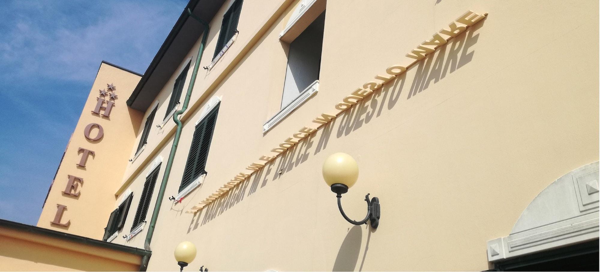 Hotel Il Brigantino Porto Recanati Esterno foto