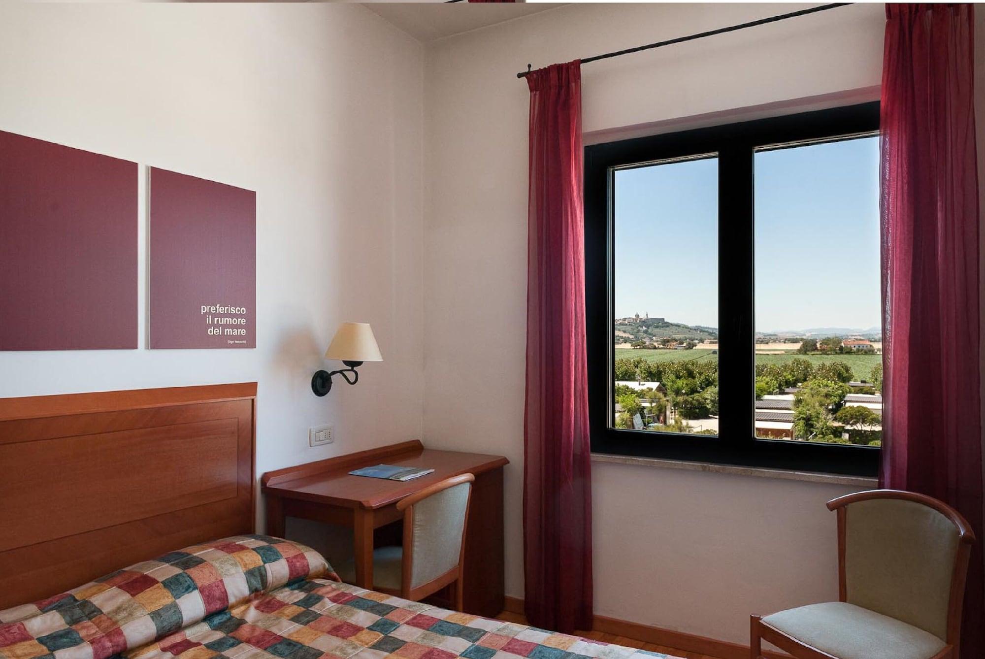 Hotel Il Brigantino Porto Recanati Esterno foto