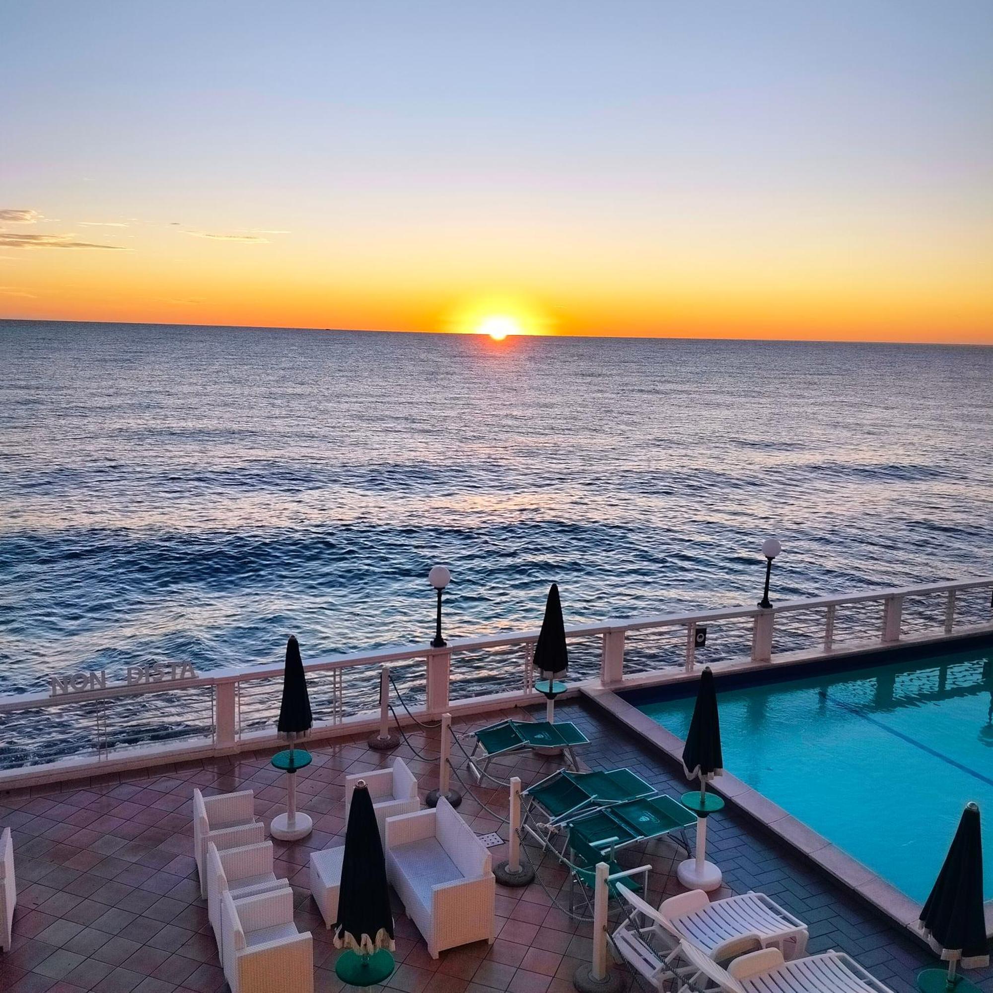 Hotel Il Brigantino Porto Recanati Esterno foto