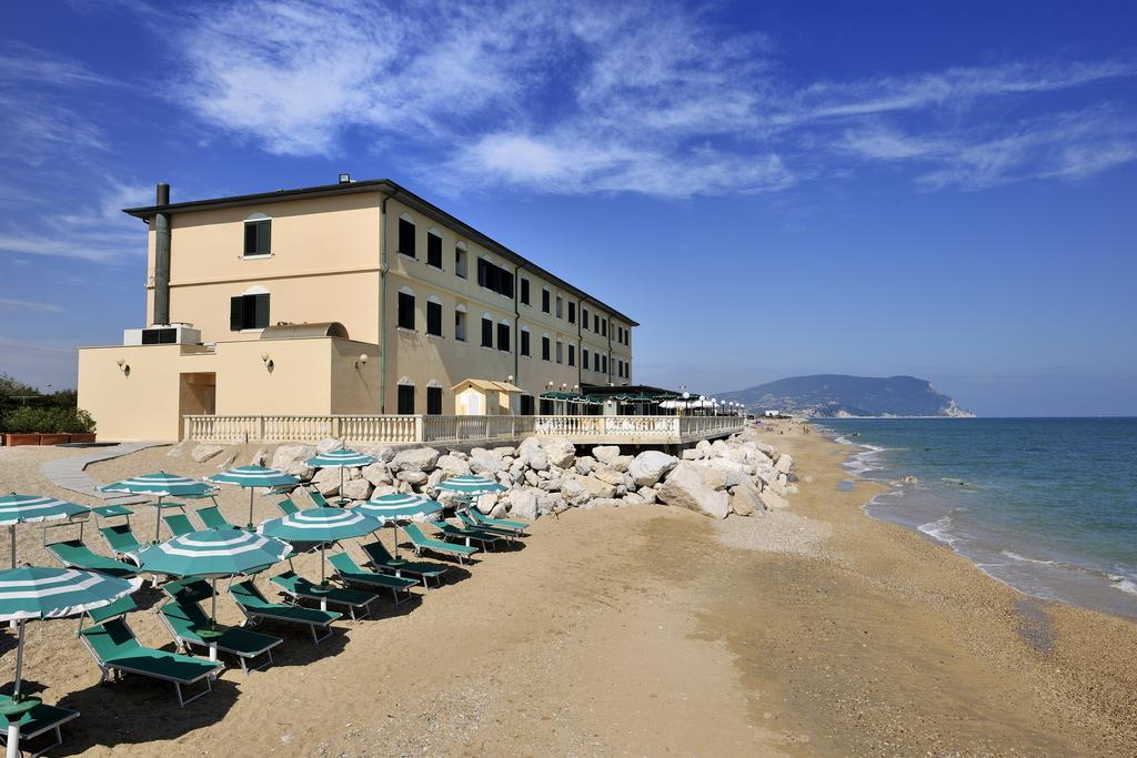 Hotel Il Brigantino Porto Recanati Esterno foto