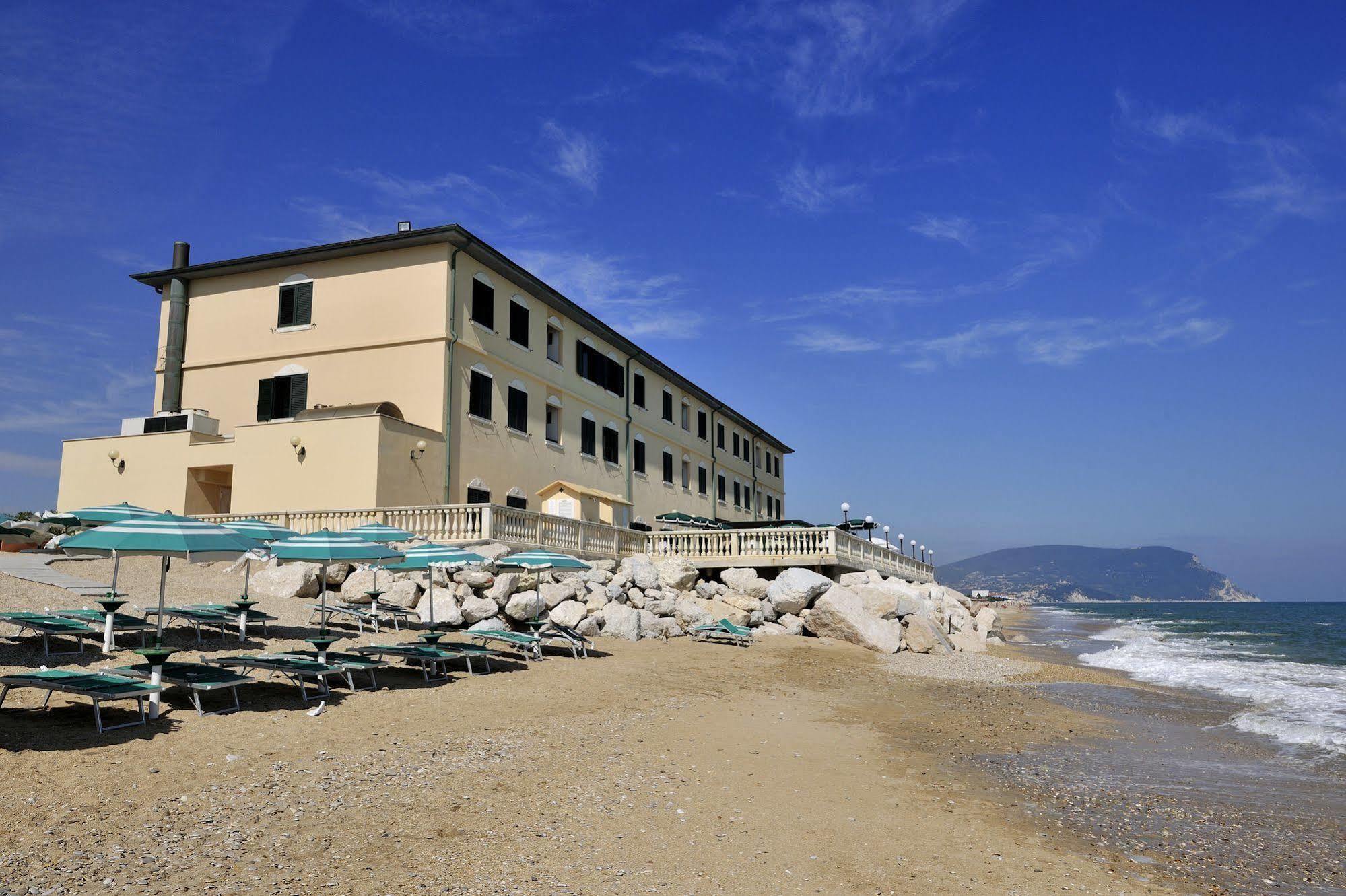 Hotel Il Brigantino Porto Recanati Esterno foto
