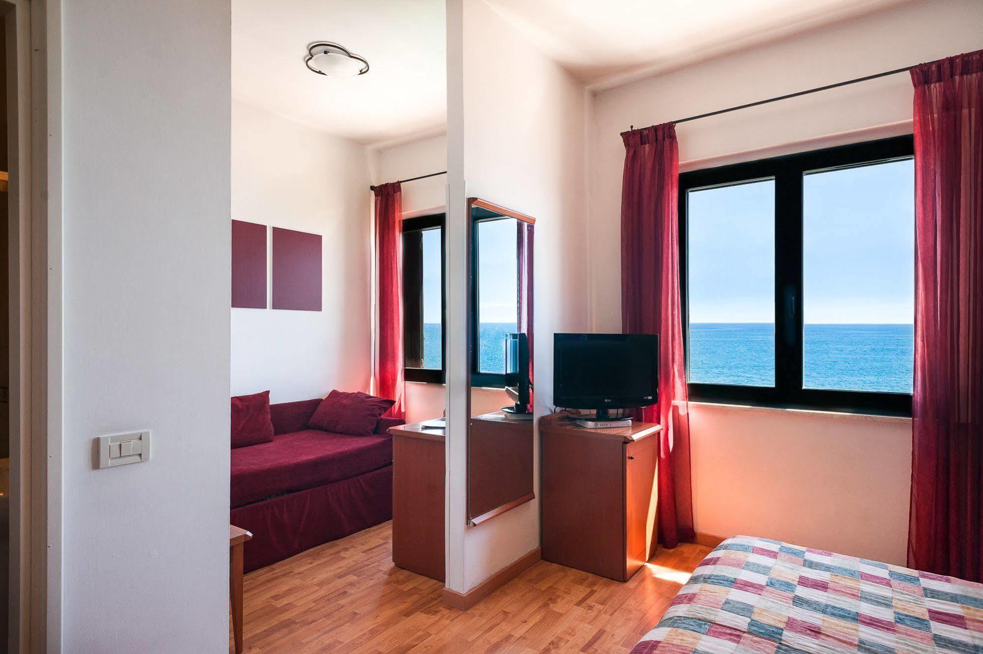 Hotel Il Brigantino Porto Recanati Esterno foto