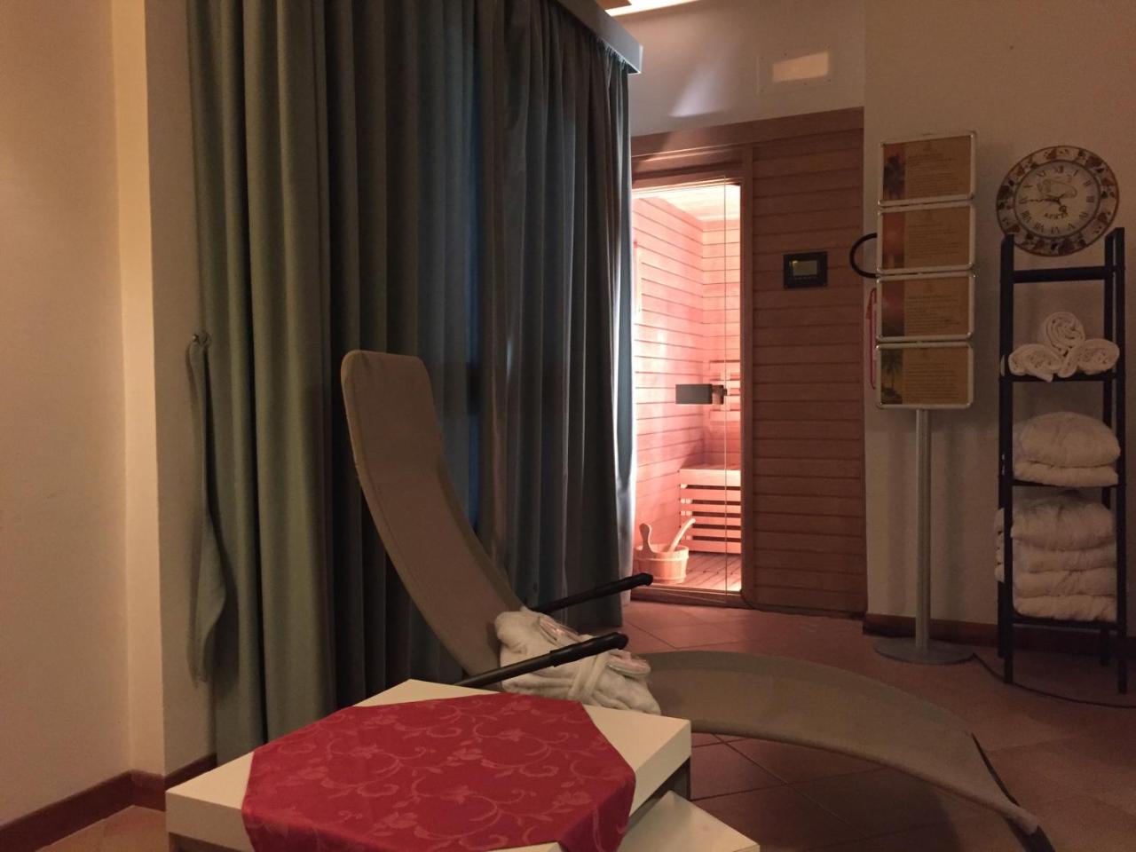 Hotel Il Brigantino Porto Recanati Esterno foto